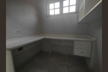 Casa para alugar com 358m², 5 quartos e 1 vagaEscritório