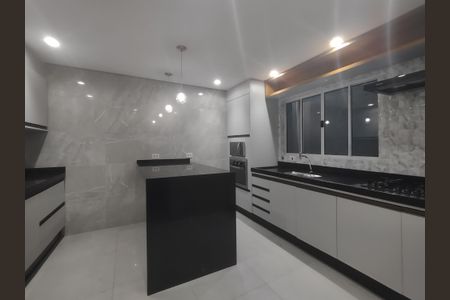 Casa para alugar com 358m², 5 quartos e 1 vagaCozinha