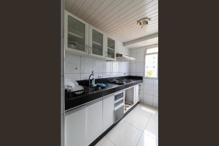 Apartamento à venda com 42m², 2 quartos e 1 vaga Apartamento à venda com 42m², 2 quartos e 1 vagaCozinha e Área de Serviço