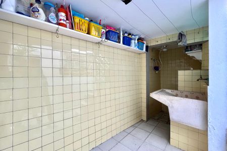 Casa à venda com 120m², 3 quartos e 2 vagas Casa à venda com 120m², 3 quartos e 2 vagasÁrea de Serviço