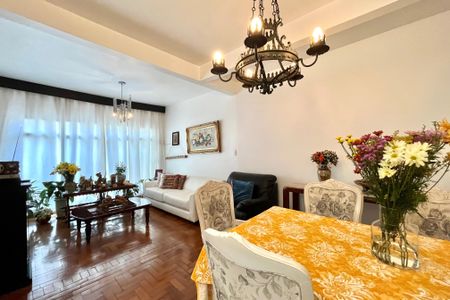 Casa à venda com 120m², 3 quartos e 2 vagas Casa à venda com 120m², 3 quartos e 2 vagasSala