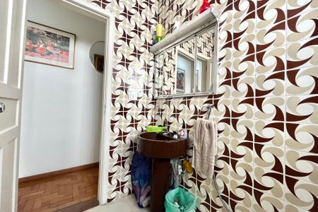 Casa à venda com 120m², 3 quartos e 2 vagas Casa à venda com 120m², 3 quartos e 2 vagasBanheiro