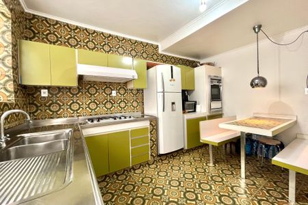 Casa à venda com 120m², 3 quartos e 2 vagas Casa à venda com 120m², 3 quartos e 2 vagasCozinha