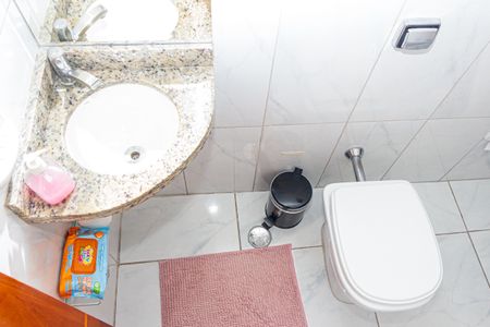 Casa à venda com 80m², 3 quartos e 2 vagasLavabo