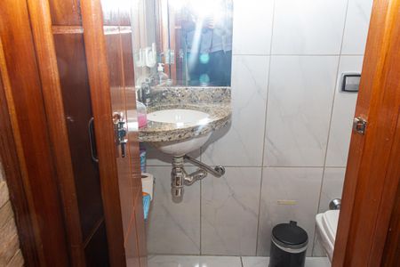 Casa à venda com 80m², 3 quartos e 2 vagasLavabo