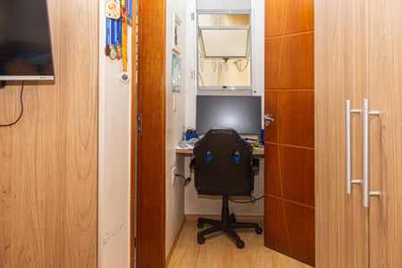 Casa à venda com 80m², 3 quartos e 2 vagasSuíte 2