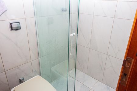 Casa à venda com 80m², 3 quartos e 2 vagasBanheiro da Suíte 2