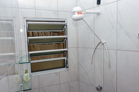 Casa à venda com 80m², 3 quartos e 2 vagasBanheiro da Suíte 1