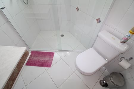 Casa à venda com 520m², 4 quartos e 4 vagasBanheiro da Suíte 2