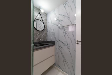 Banheiro de apartamento para alugar com 1 quarto, 25m² em Barra Funda, São Paulo