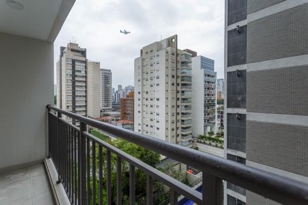 Varanda de kitnet/studio à venda com 1 quarto, 30m² em Vila Olímpia, São Paulo