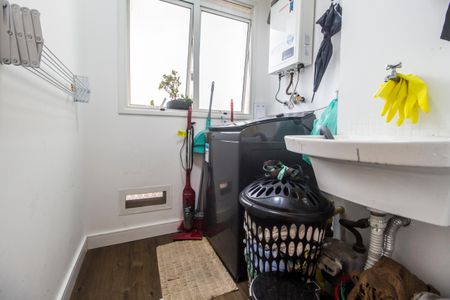 Apartamento para alugar com 68m², 2 quartos e 1 vagaÁrea de Serviço