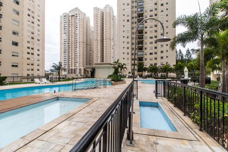 Apartamento para alugar com 68m², 2 quartos e 1 vagaPiscina