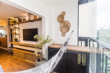 Apartamento para alugar com 68m², 2 quartos e 1 vagaVaranda