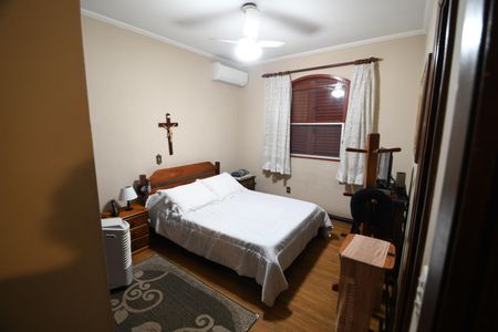 Casa à venda com 290m², 5 quartos e 4 vagasSuíte