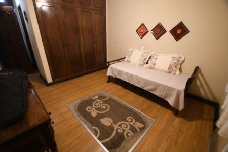 Casa à venda com 290m², 5 quartos e 4 vagasSuíte 2