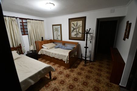 Casa à venda com 290m², 5 quartos e 4 vagasCasa 2 - Quarto