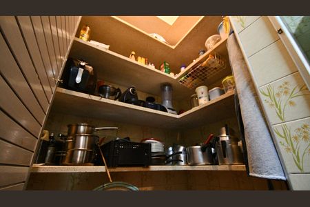 Casa à venda com 290m², 5 quartos e 4 vagasDespensa