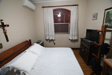 Casa à venda com 290m², 5 quartos e 4 vagasSuíte