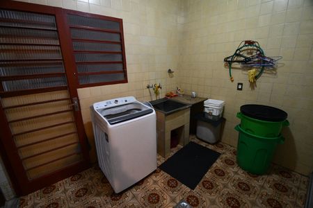 Casa à venda com 290m², 5 quartos e 4 vagasÁrea de Serviço