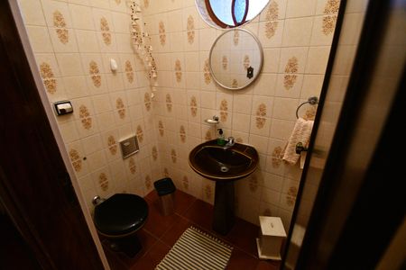 Casa à venda com 290m², 5 quartos e 4 vagasLavabo