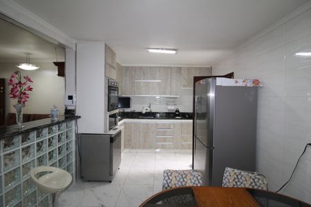 Casa à venda com 174m², 4 quartos e 2 vagasSala/Cozinha