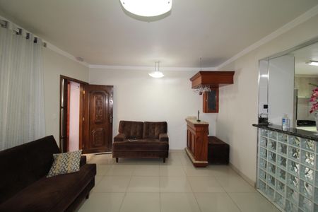 Casa à venda com 174m², 4 quartos e 2 vagasSala/Cozinha