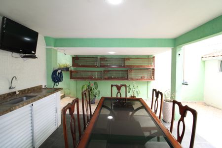 Casa à venda com 174m², 4 quartos e 2 vagasÁrea Comum