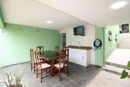 Casa à venda com 174m², 4 quartos e 2 vagasÁrea Comum