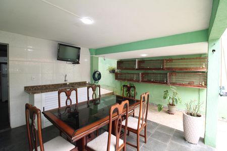 Casa à venda com 174m², 4 quartos e 2 vagasÁrea Comum