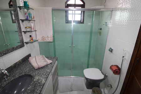 Casa à venda com 174m², 4 quartos e 2 vagasBanheiro da Suíte