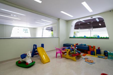 Apartamento à venda com 125m², 3 quartos e 2 vagas Apartamento à venda com 125m², 3 quartos e 2 vagasÁrea comum - Brinquedoteca