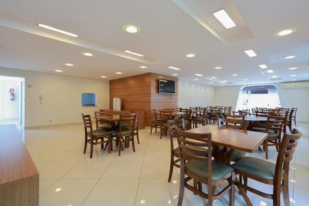 Apartamento à venda com 125m², 3 quartos e 2 vagas Apartamento à venda com 125m², 3 quartos e 2 vagasÁrea comum - Salão de festas