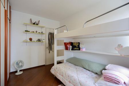Apartamento à venda com 125m², 3 quartos e 2 vagas Apartamento à venda com 125m², 3 quartos e 2 vagasQuarto 1