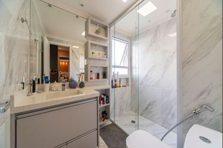 Apartamento à venda com 103m², 3 quartos e 2 vagasBanheiro do Quarto 2 