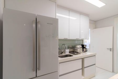 Apartamento à venda com 328m², 2 quartos e 5 vagas Apartamento à venda com 328m², 2 quartos e 5 vagasCozinha