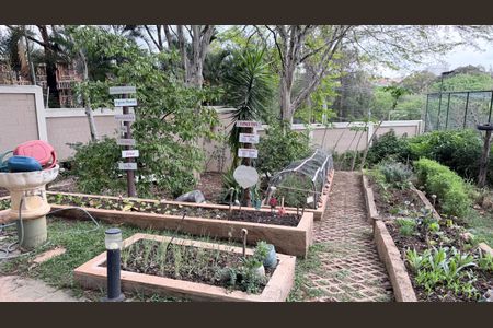 Apartamento à venda com 98m², 3 quartos e 2 vagas Apartamento à venda com 98m², 3 quartos e 2 vagasHorta Comunitária