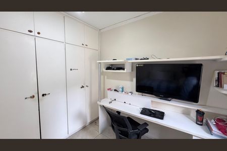 Apartamento à venda com 98m², 3 quartos e 2 vagas Apartamento à venda com 98m², 3 quartos e 2 vagasQuarto 2