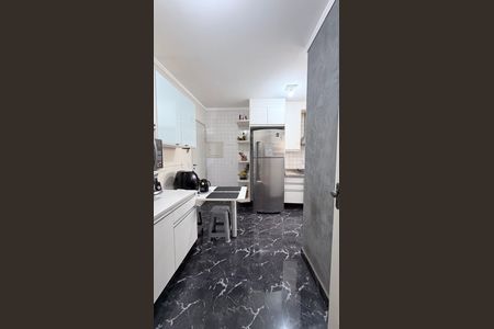 Apartamento à venda com 98m², 3 quartos e 2 vagas Apartamento à venda com 98m², 3 quartos e 2 vagasCozinha