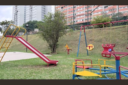 Apartamento à venda com 98m², 3 quartos e 2 vagas Apartamento à venda com 98m², 3 quartos e 2 vagasÁrea comum - Playground