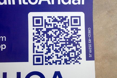 Apartamento à venda com 77m², 2 quartos e 2 vagasPlaquinha