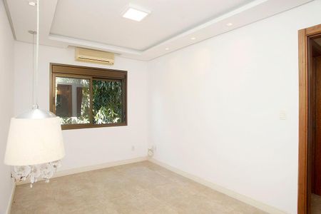 Apartamento à venda com 77m², 2 quartos e 2 vagasSuíte