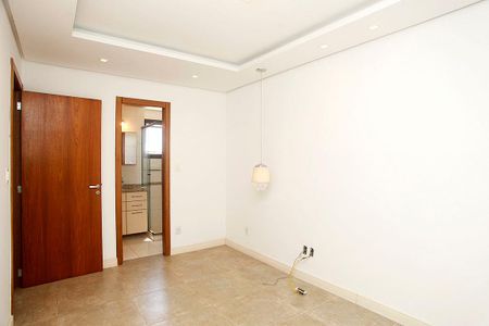 Suíte de apartamento à venda com 2 quartos, 77m² em São João, Porto Alegre