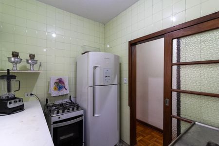 Casa à venda com 249m², 4 quartos e 6 vagas Casa à venda com 249m², 4 quartos e 6 vagasCozinha