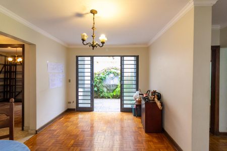 Casa à venda com 249m², 4 quartos e 6 vagas Casa à venda com 249m², 4 quartos e 6 vagasSala de jantar