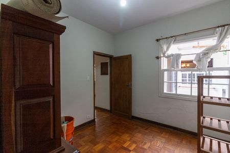 Casa à venda com 249m², 4 quartos e 6 vagas Casa à venda com 249m², 4 quartos e 6 vagasSuíte 1