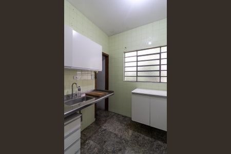 Casa à venda com 249m², 4 quartos e 6 vagas Casa à venda com 249m², 4 quartos e 6 vagasCozinha