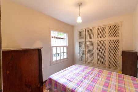 Casa à venda com 249m², 4 quartos e 6 vagas Casa à venda com 249m², 4 quartos e 6 vagasSuíte 2