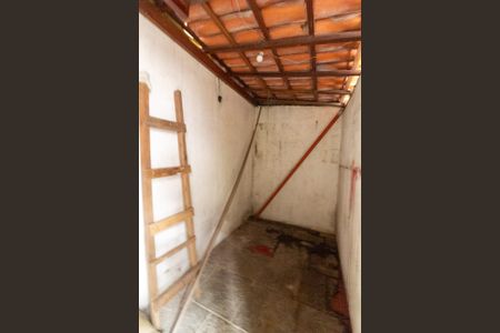 Casa à venda com 249m², 4 quartos e 6 vagas Casa à venda com 249m², 4 quartos e 6 vagasDepósito