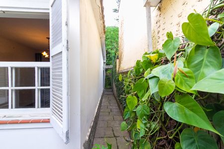 Casa à venda com 249m², 4 quartos e 6 vagas Casa à venda com 249m², 4 quartos e 6 vagasJardim